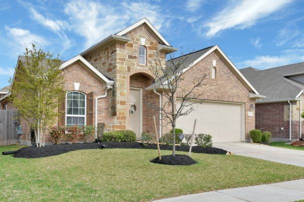 https://JuliaAdams.NewConstructionHomesForYou.com